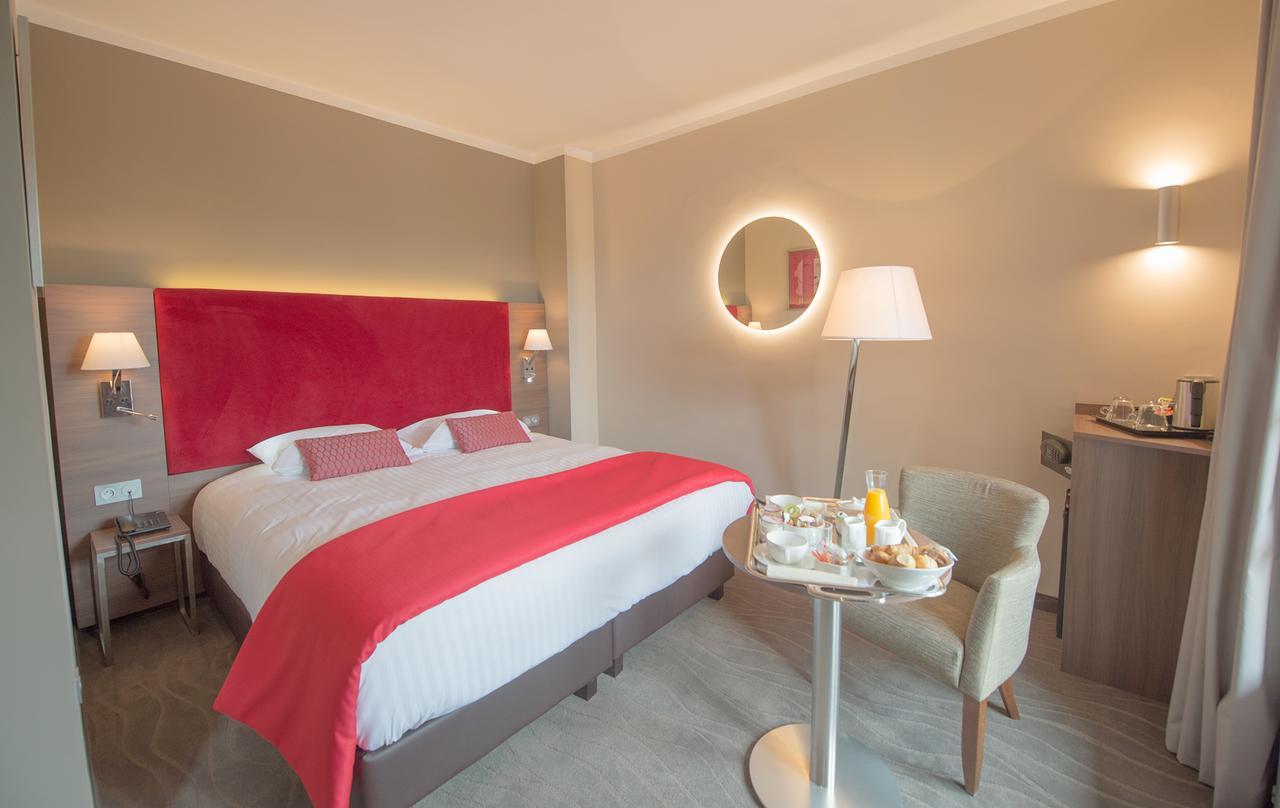 Hotel Lou Castelet Carros Dış mekan fotoğraf