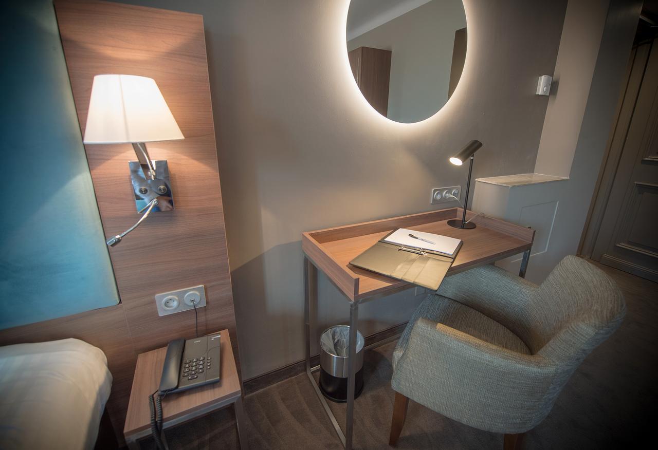 Hotel Lou Castelet Carros Dış mekan fotoğraf