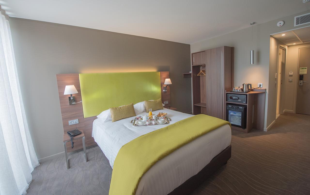 Hotel Lou Castelet Carros Dış mekan fotoğraf