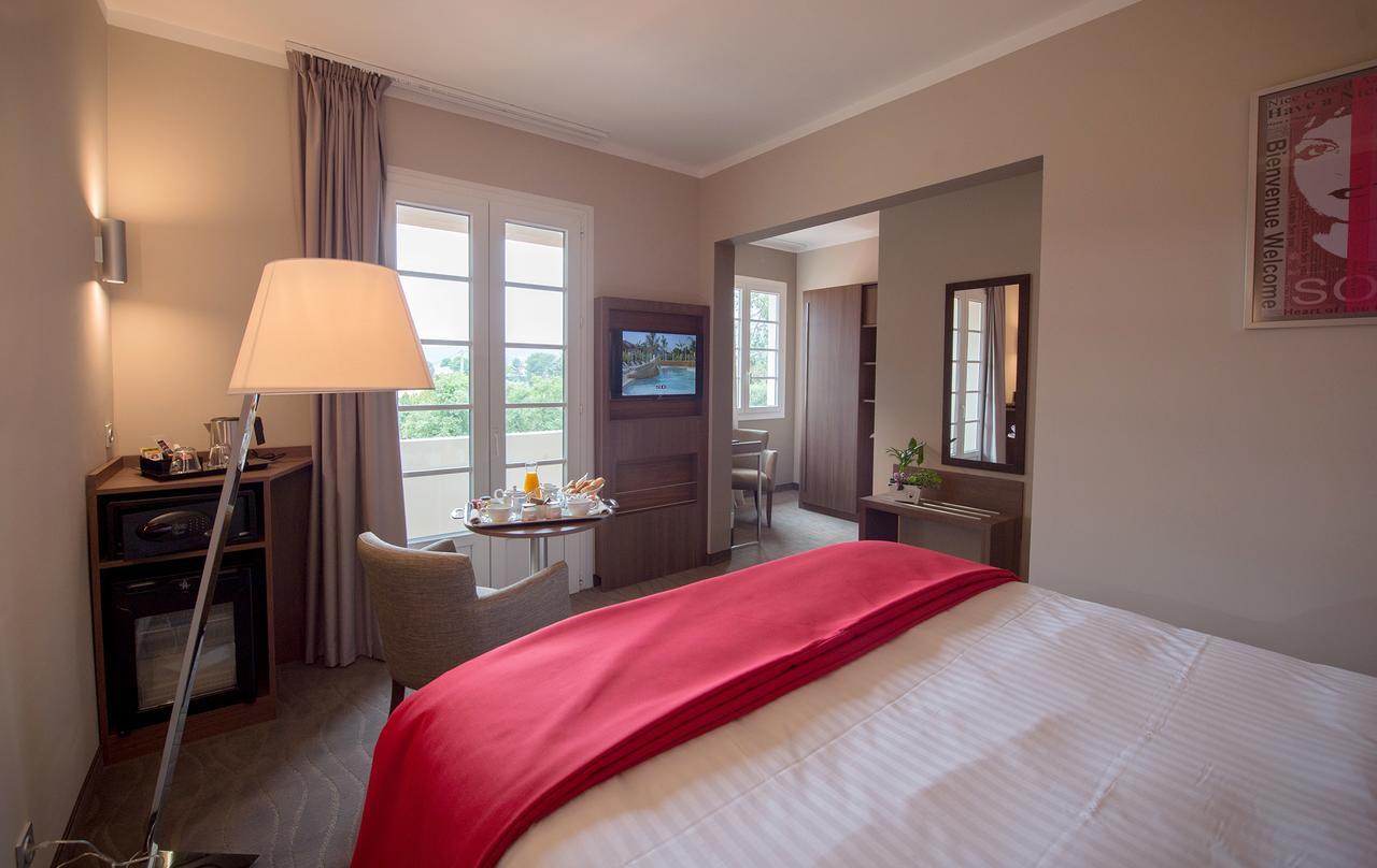 Hotel Lou Castelet Carros Dış mekan fotoğraf